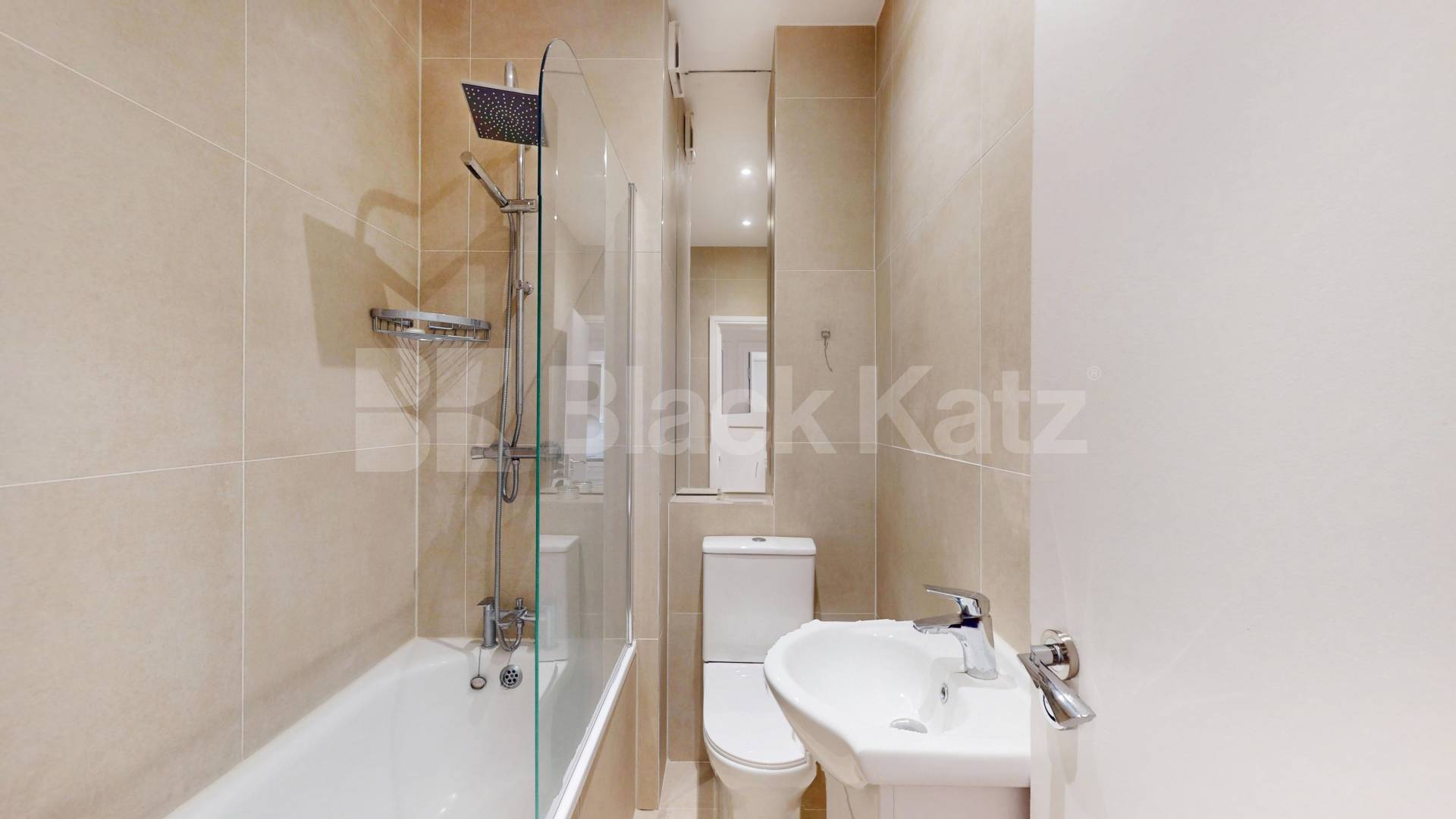 Contemporary One-Bedroom Home in West London Chepstow Road, Bayswater